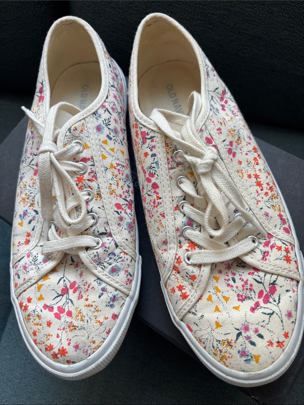 Old Navy Cream Canvas Floral Lace-Up Sneakers
